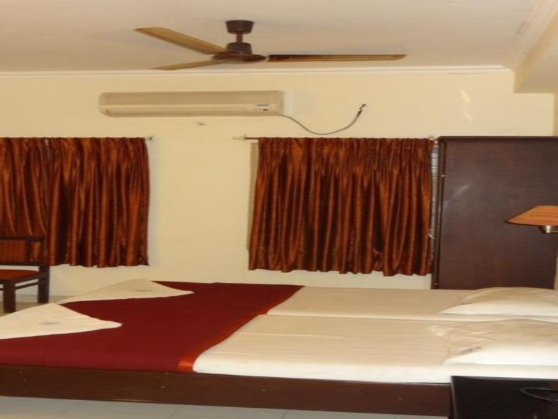 Mjm Plaza Hotell Kochi Exteriör bild